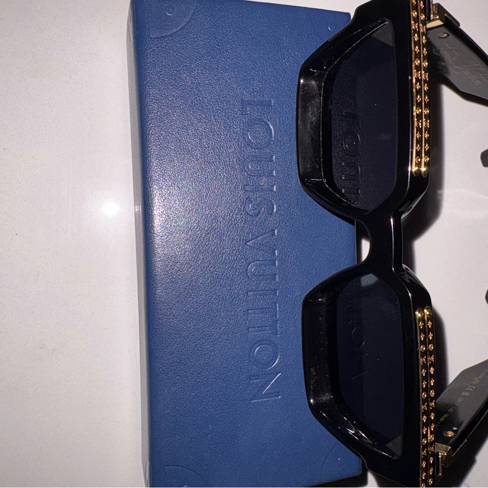 Louis Vuitton Black and Gold Women's Sunglasses